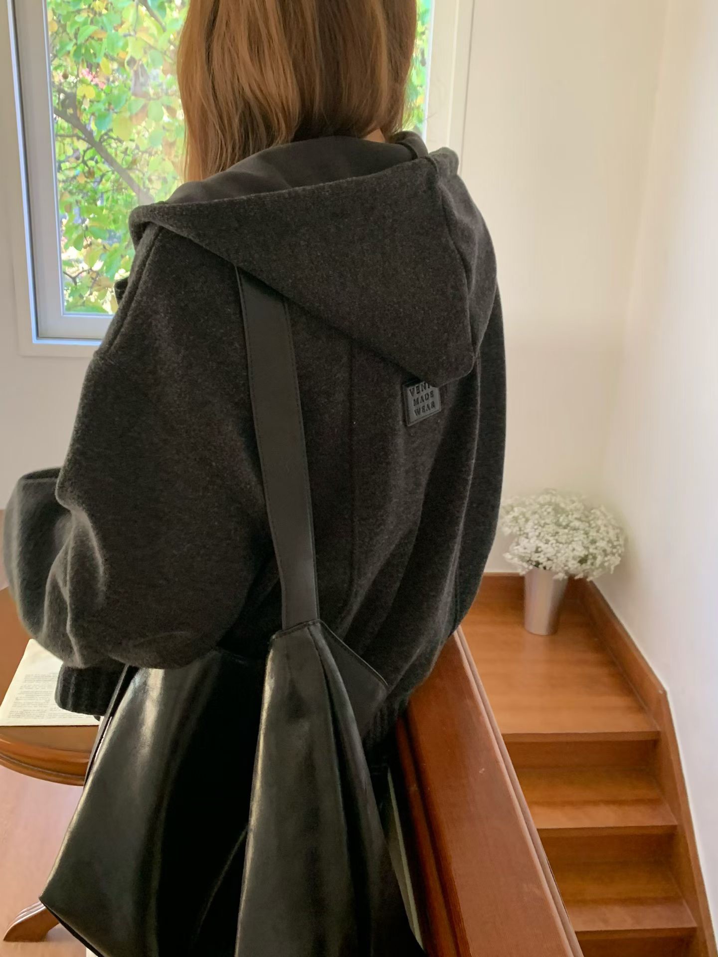 A75.輕鬆可愛連帽拉繩外套