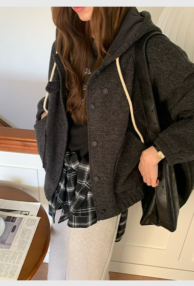 A75.輕鬆可愛連帽拉繩外套