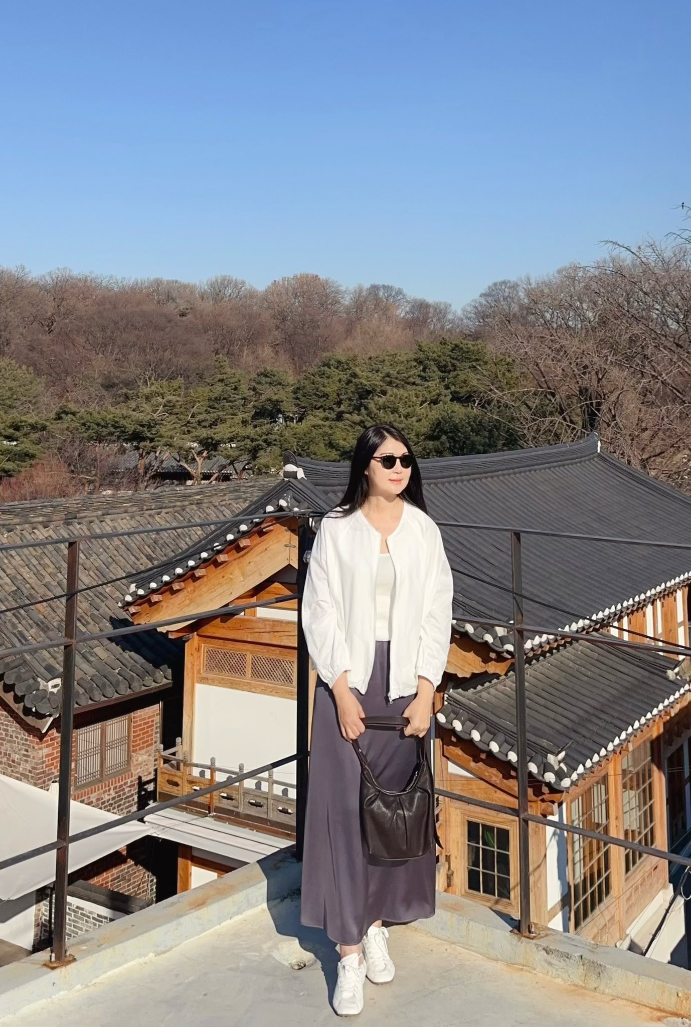 B110.氣質淺色好搭拉鍊薄外套