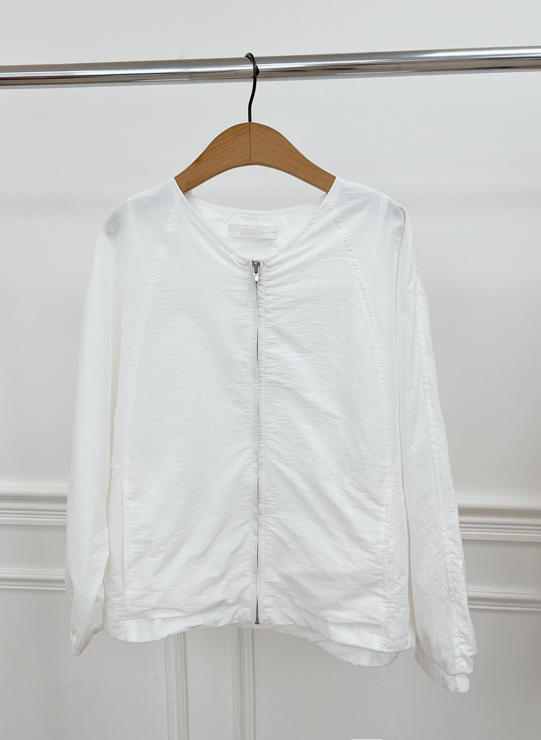 B110.氣質淺色好搭拉鍊薄外套