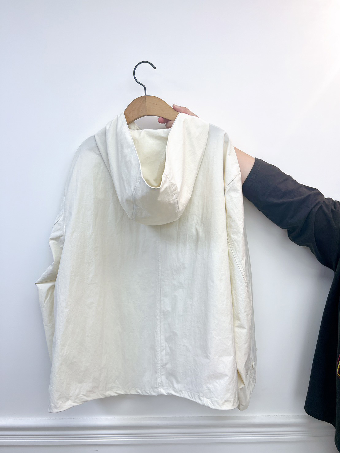 B80.春日奶油連帽排扣薄外套