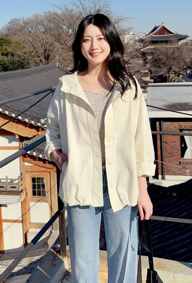 B80.春日奶油連帽排扣薄外套