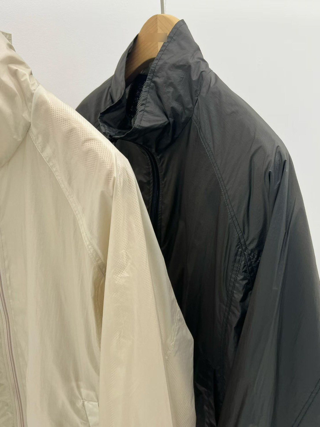 A10.大V家輕薄拉鍊擋風外套