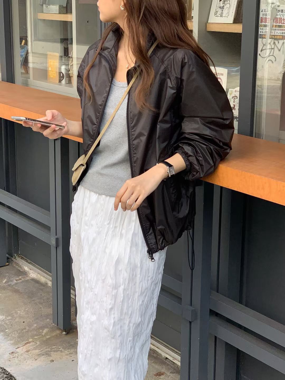 A10.大V家輕薄拉鍊擋風外套