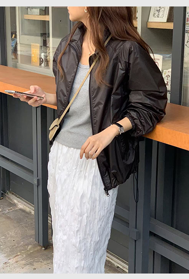 A10.大V家輕薄拉鍊擋風外套