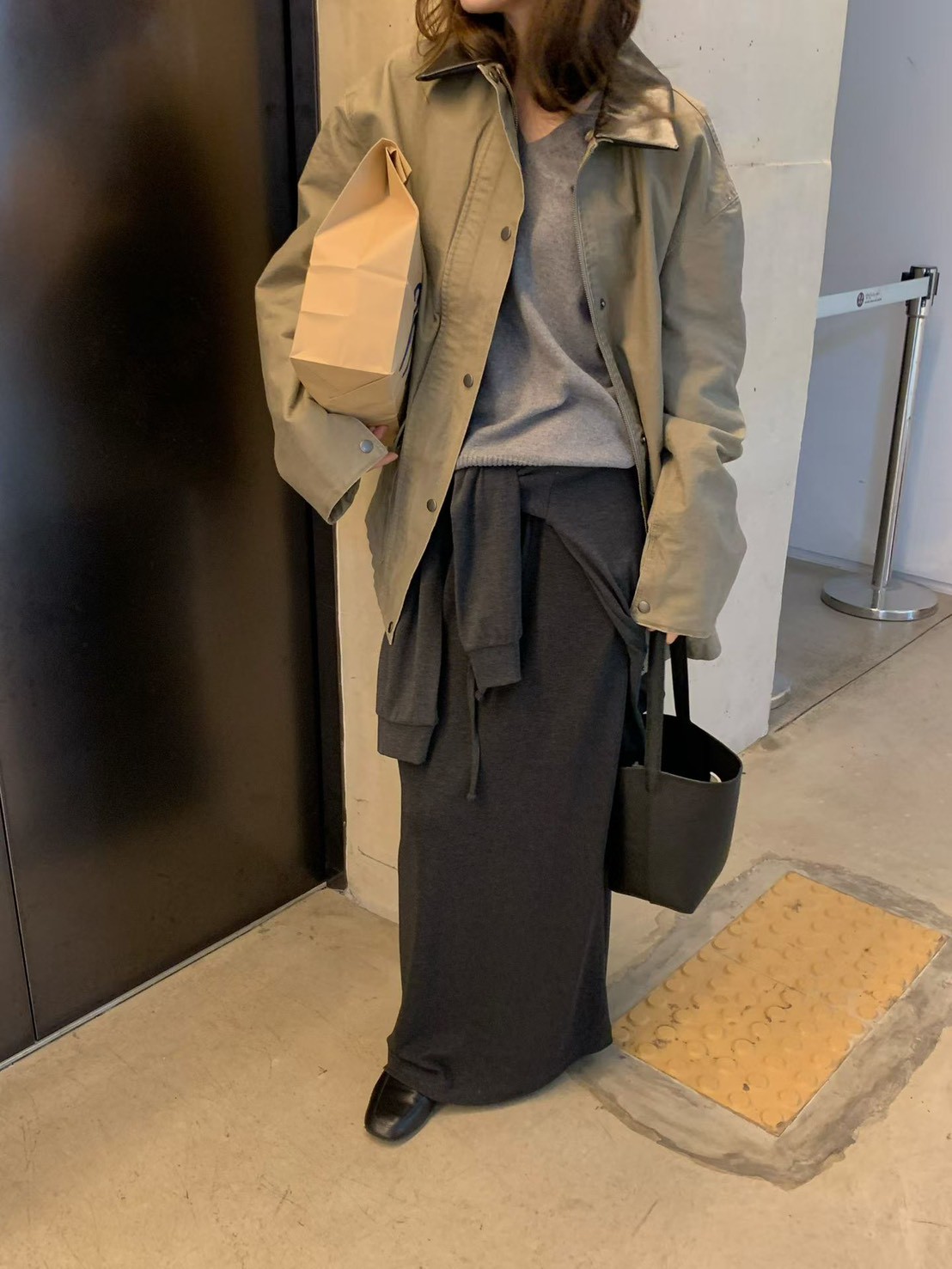 A16.纖瘦家皮領可拆巴恩外套