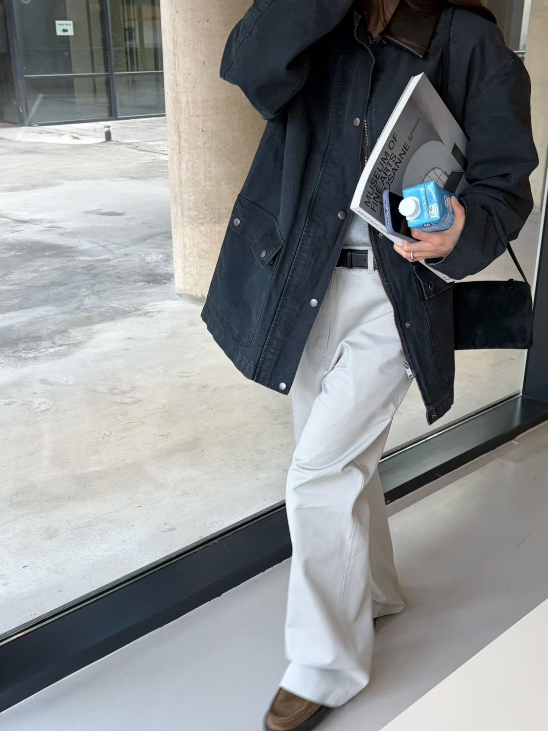 A16.纖瘦家皮領可拆巴恩外套