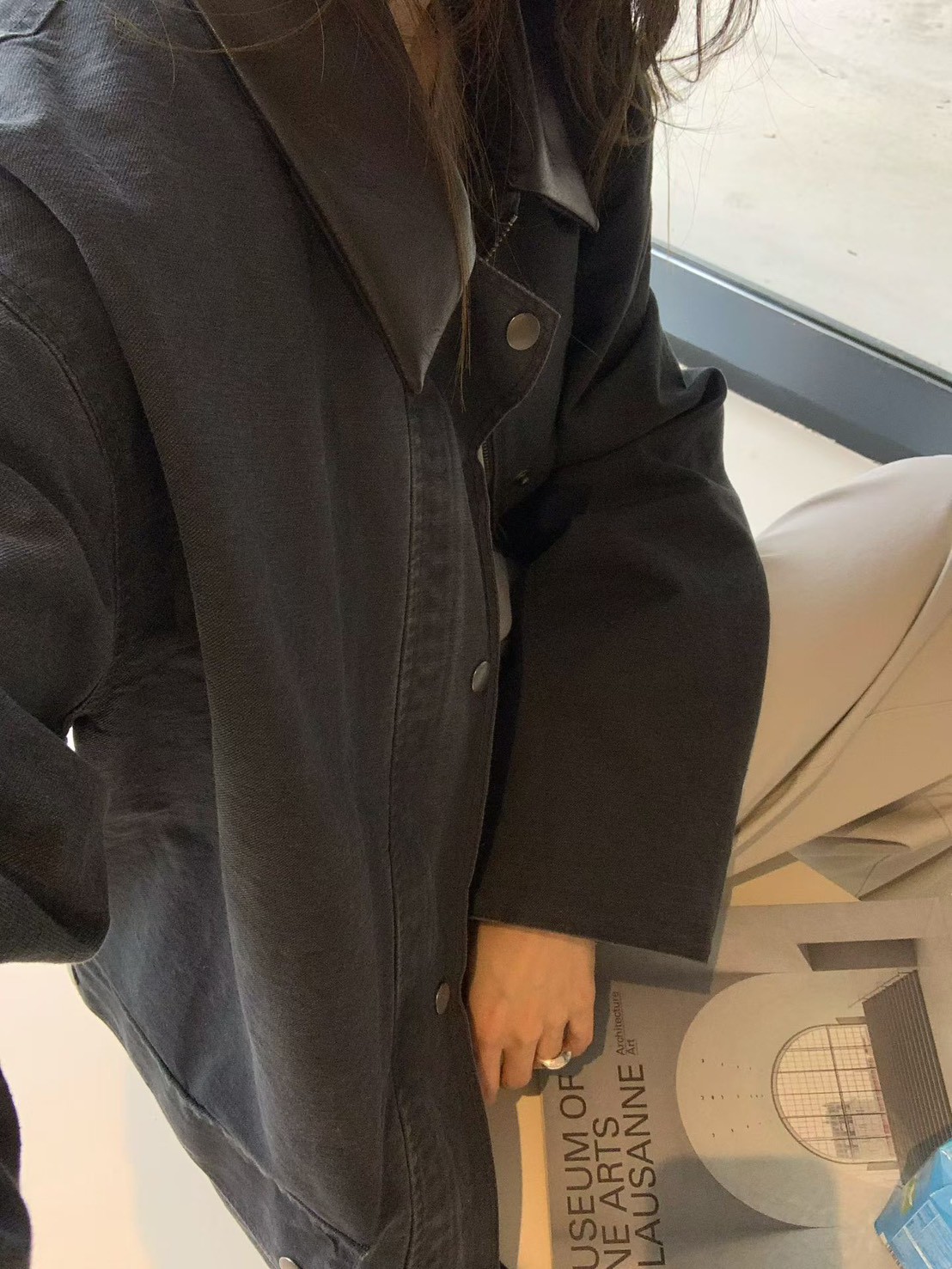 A16.纖瘦家皮領可拆巴恩外套