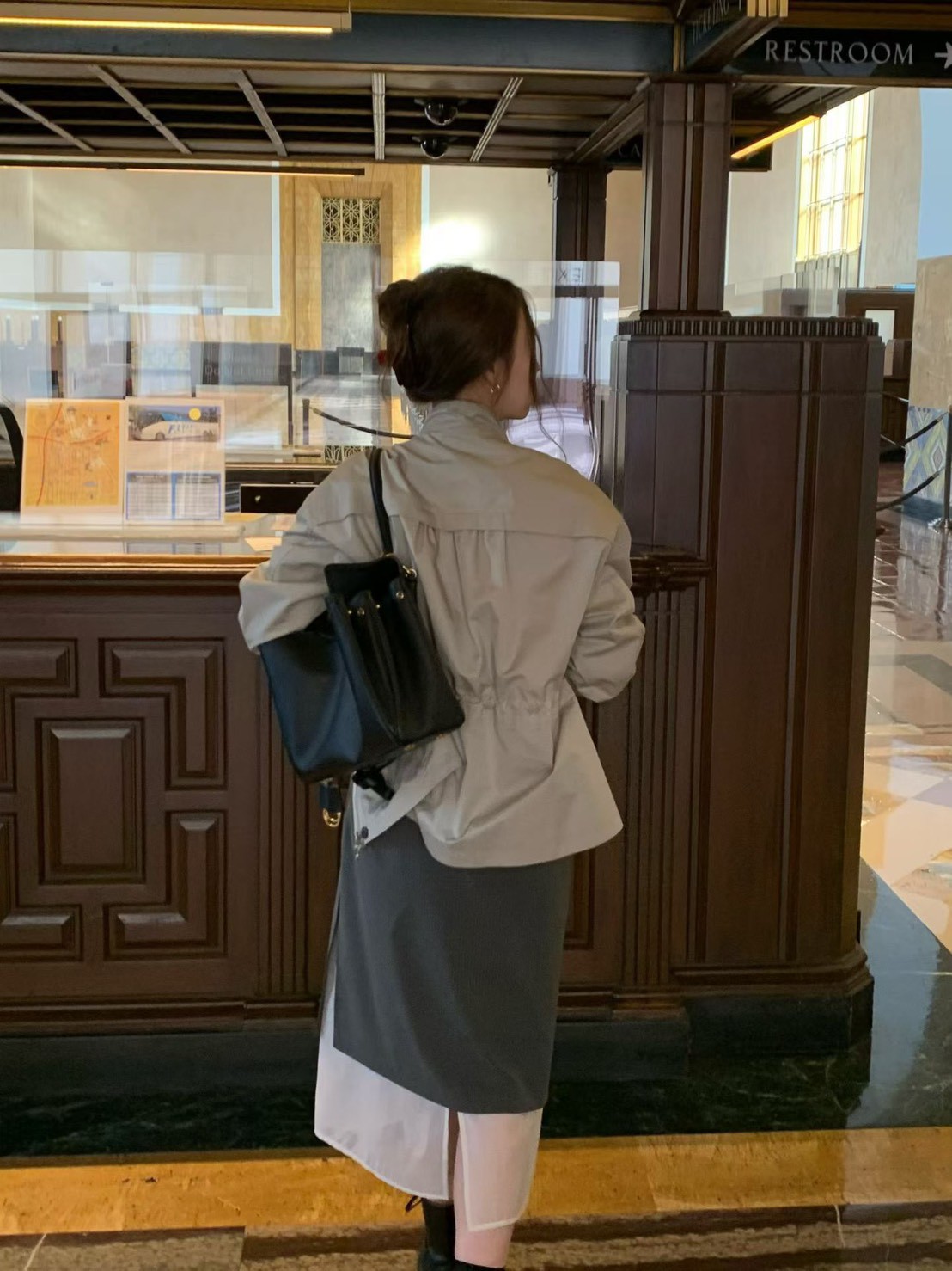 A59.淡雅收腰休閒口袋外套