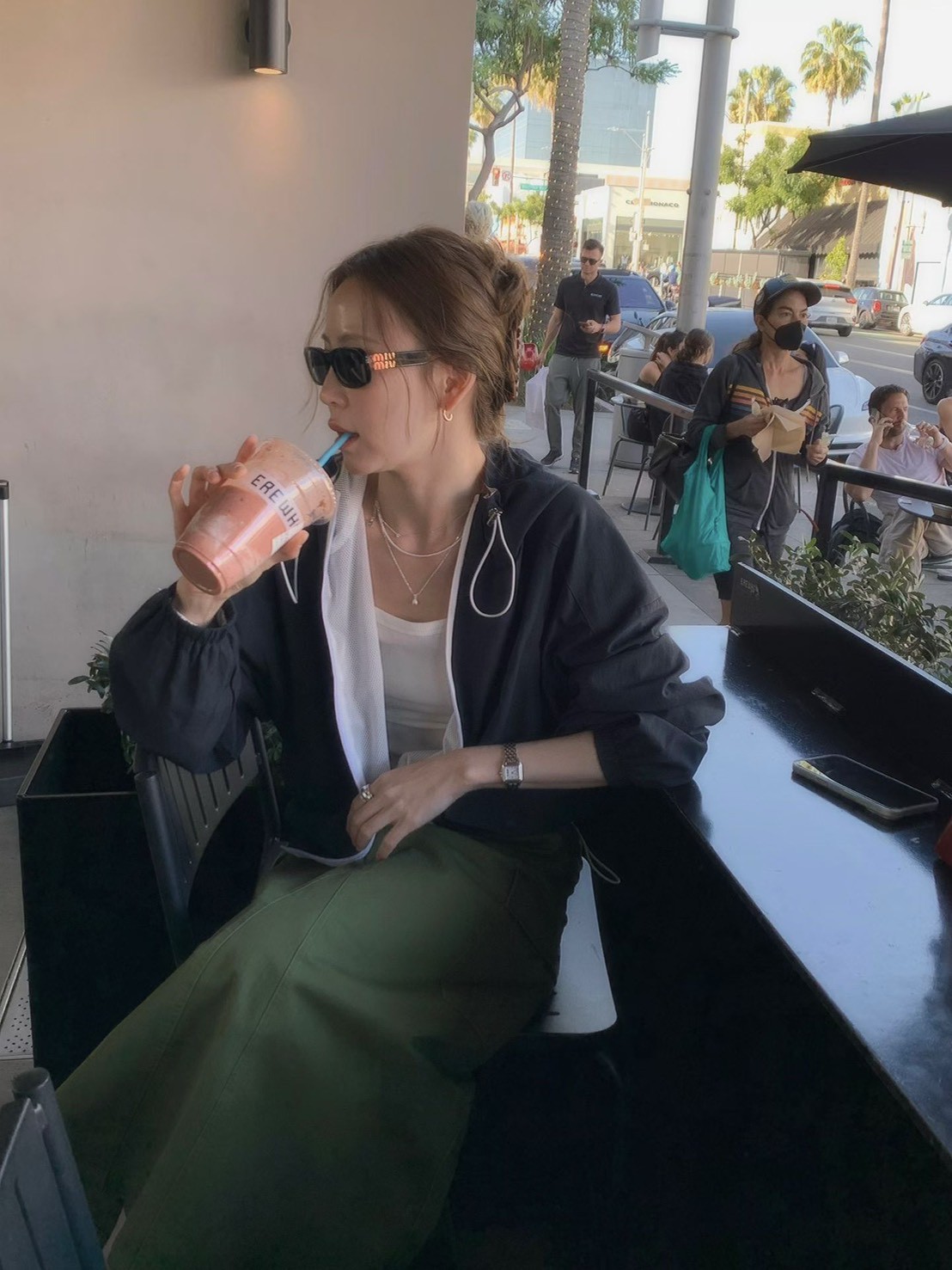 A53.帽可調內網布休閒外套