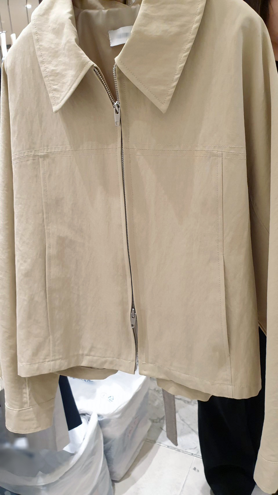 B70.小臉歐膩時尚拉鍊短外套