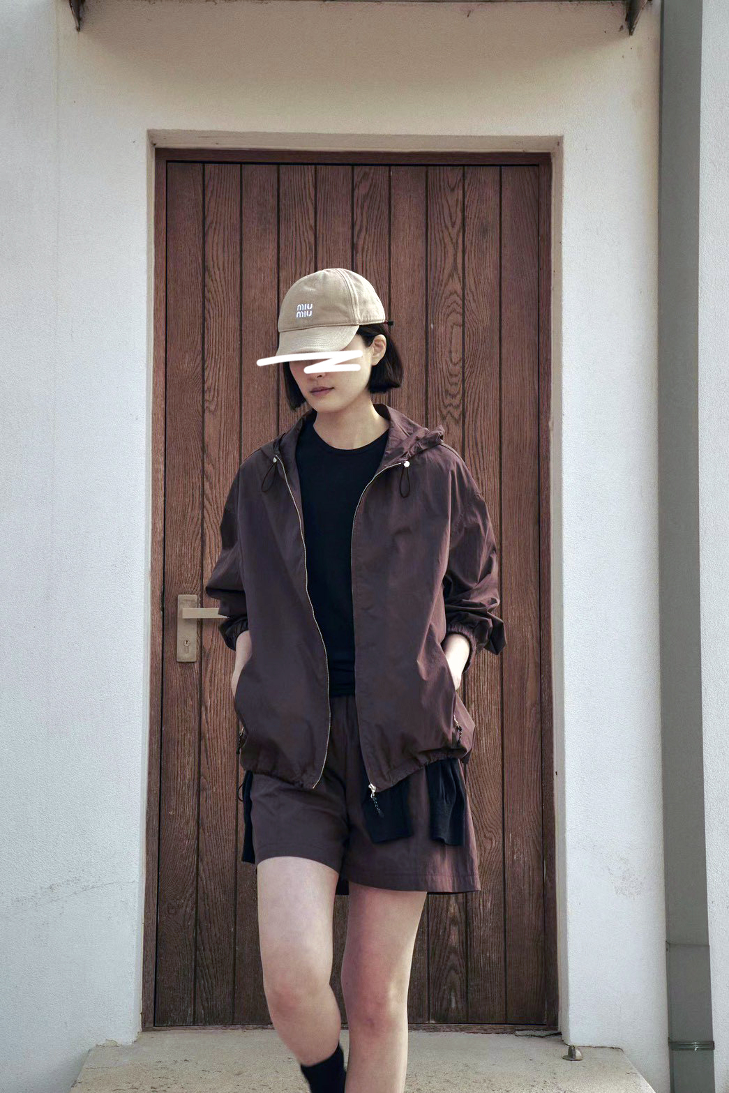 B47.G牌輕量連帽防風外套