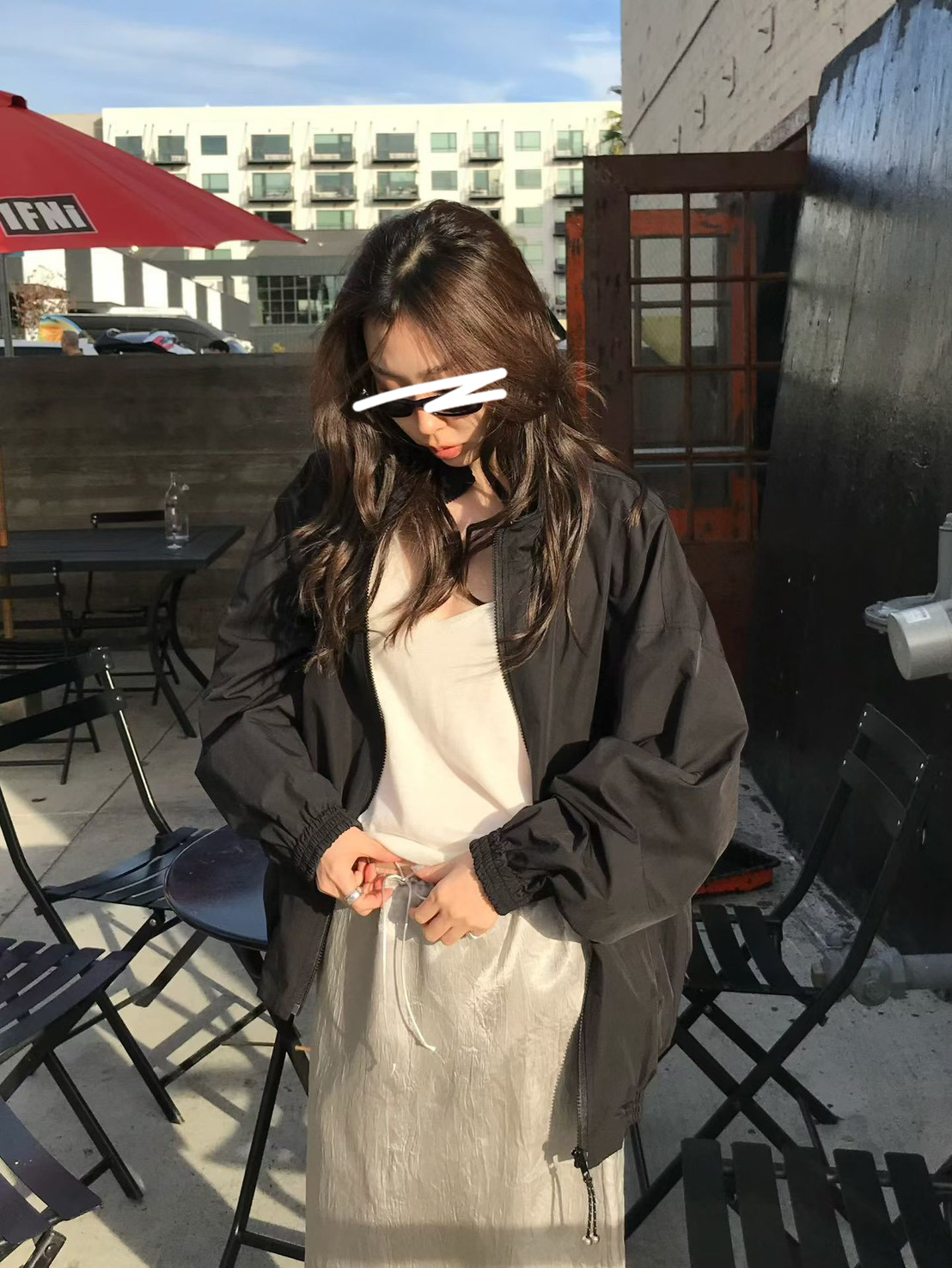 B61.小V家後背繡字防風外套