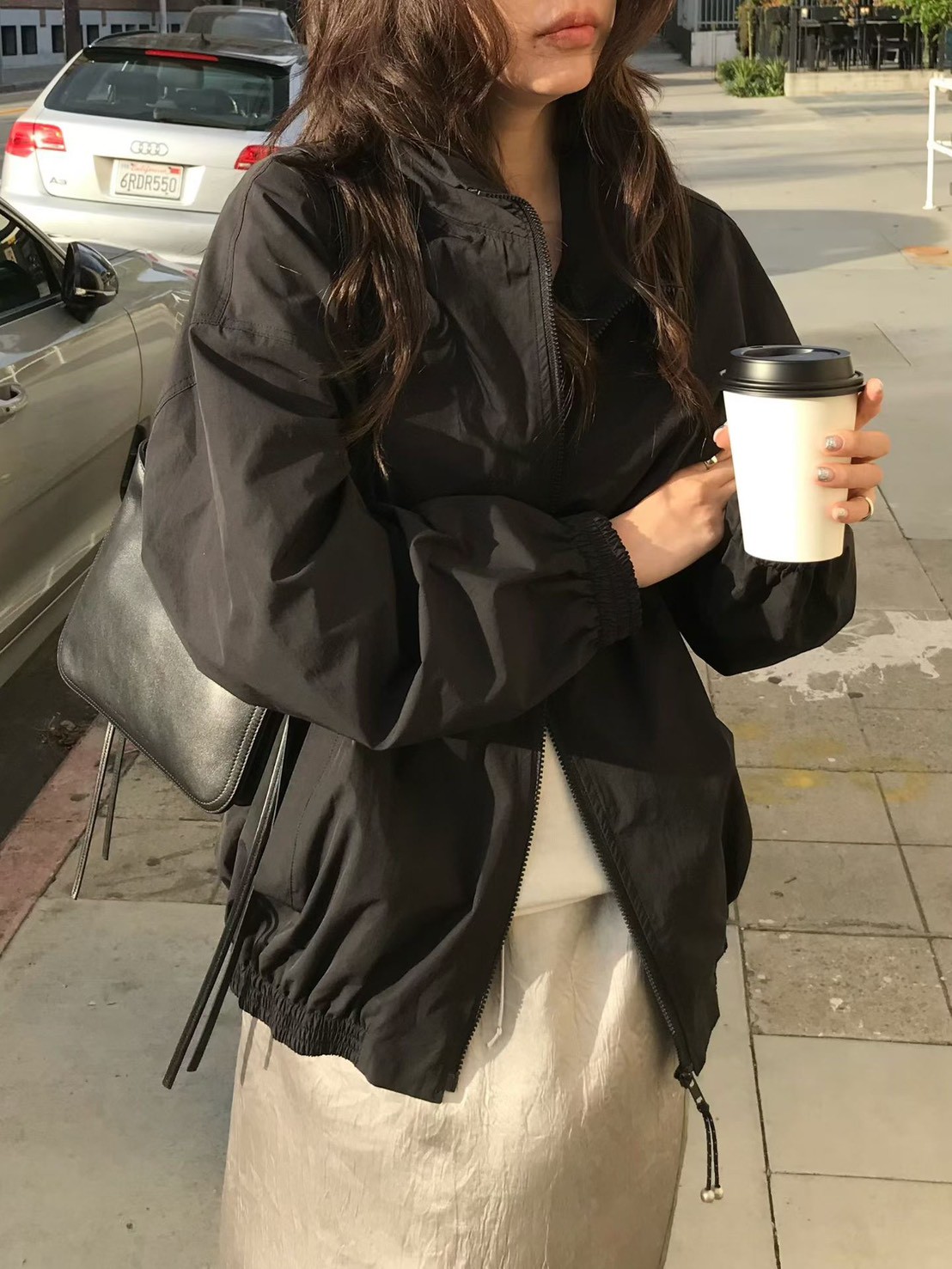 B61.小V家後背繡字防風外套