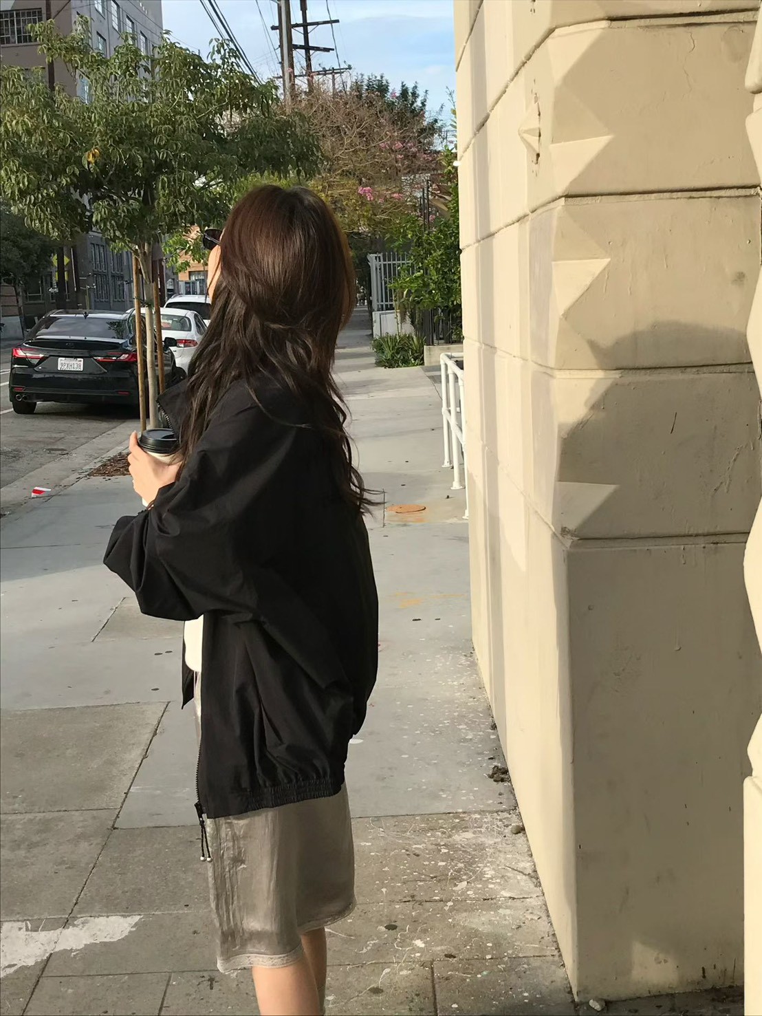 B61.小V家後背繡字防風外套