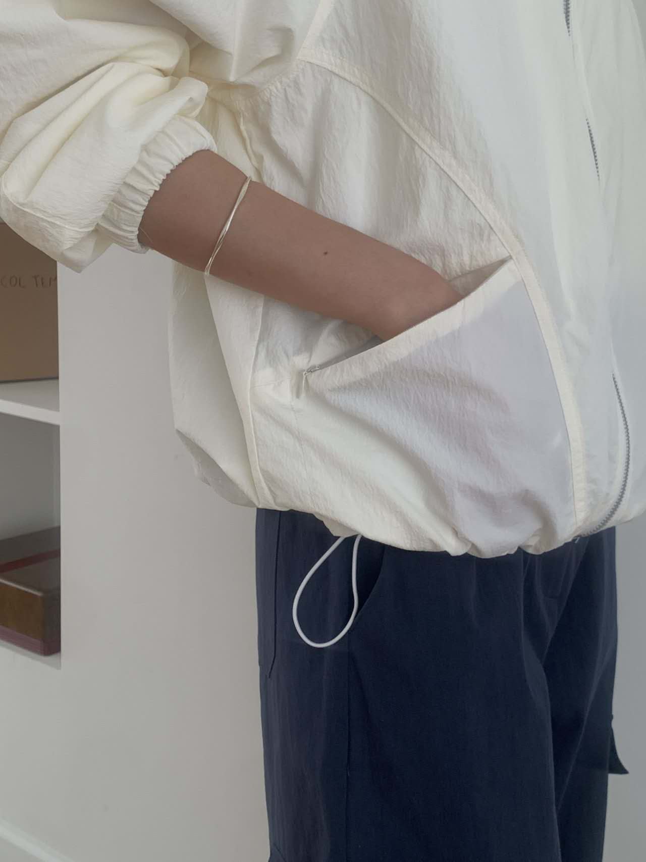 B74.小臉歐膩可愛花苞拉鍊外套