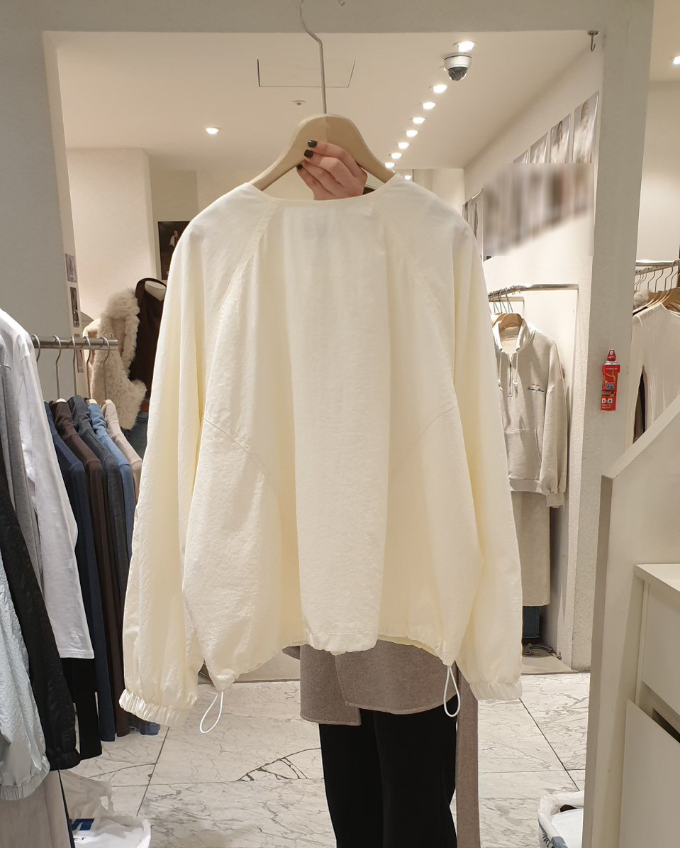 B74.小臉歐膩可愛花苞拉鍊外套