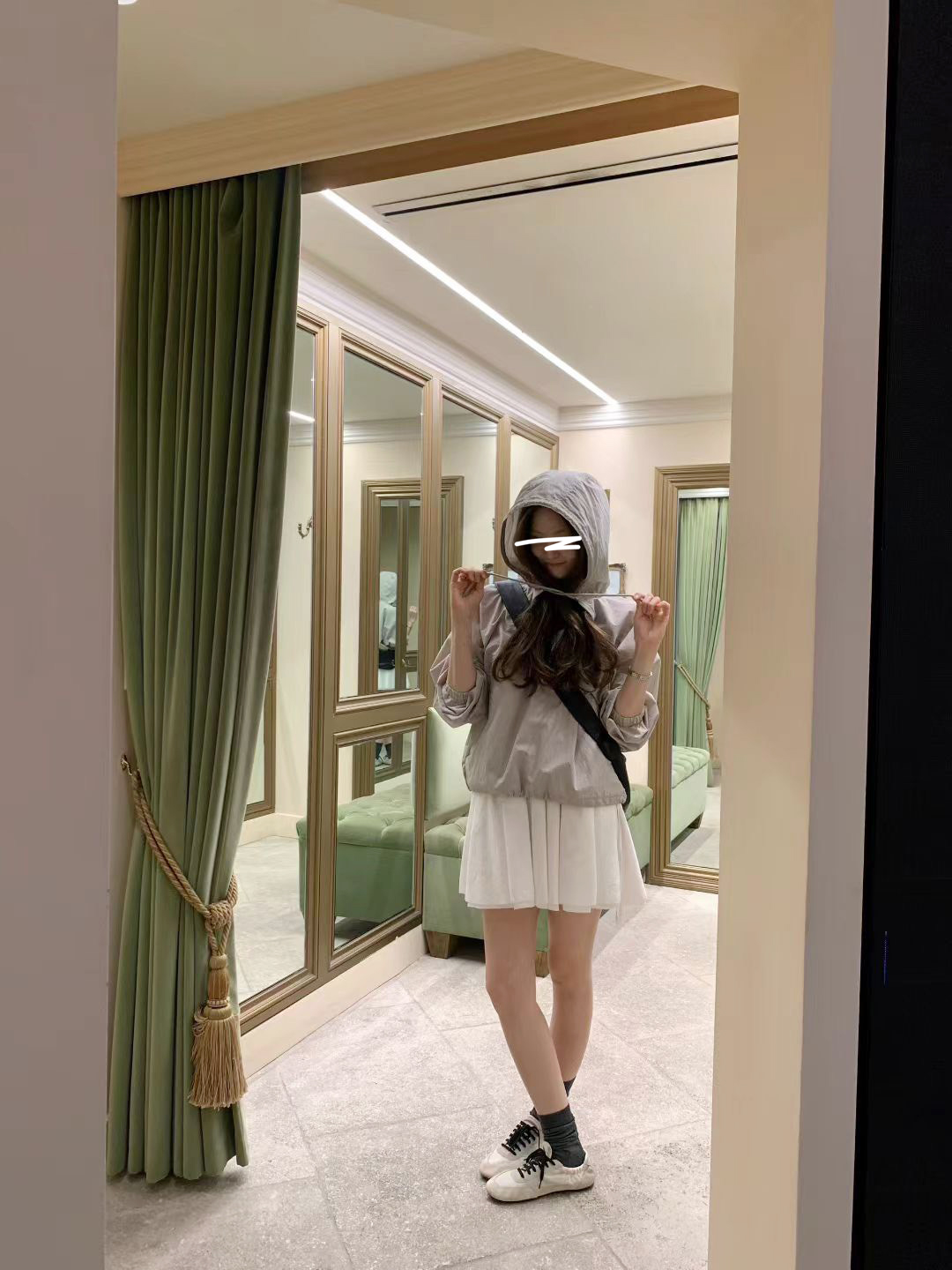 A14.顏值家半門襟拉鍊連帽上衣