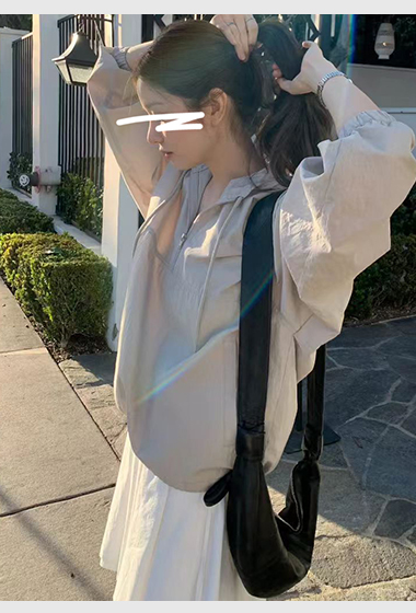 A14.顏值家半門襟拉鍊連帽上衣