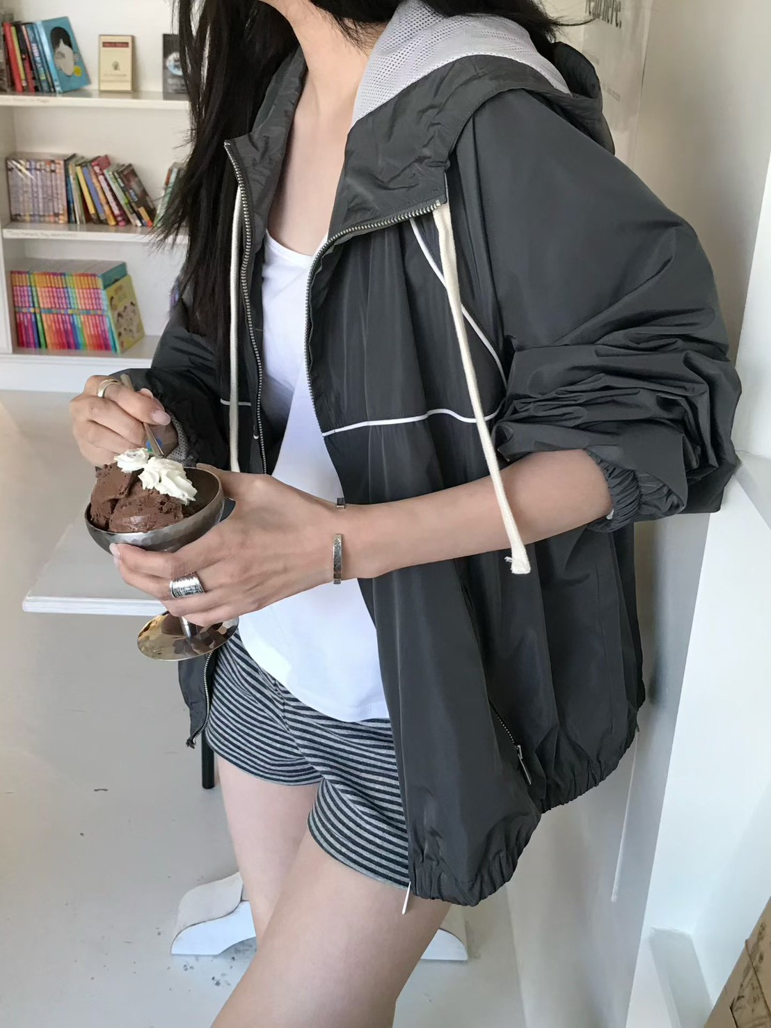 B93.小V家運動風拉鍊外套