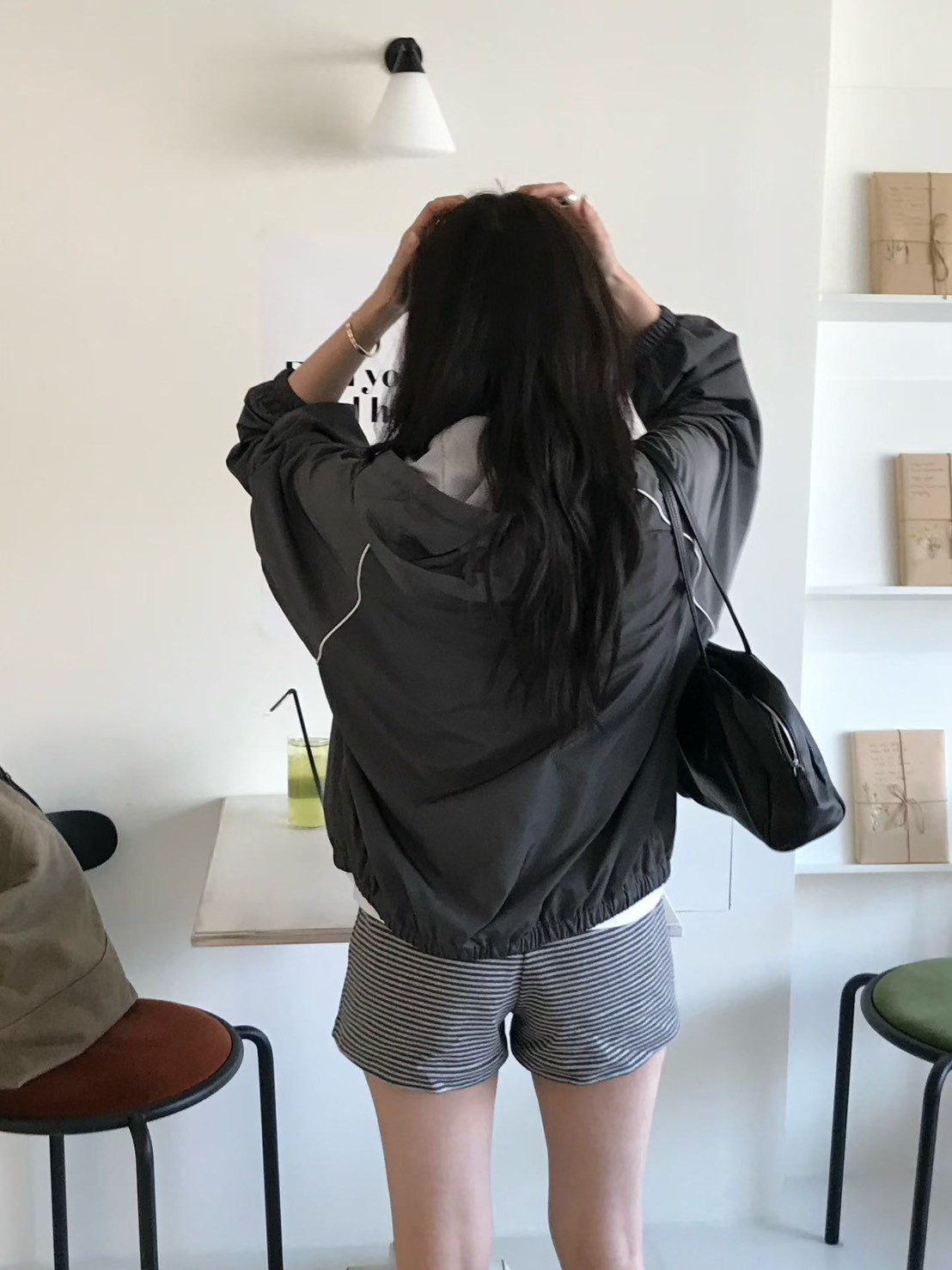 B93.小V家運動風拉鍊外套