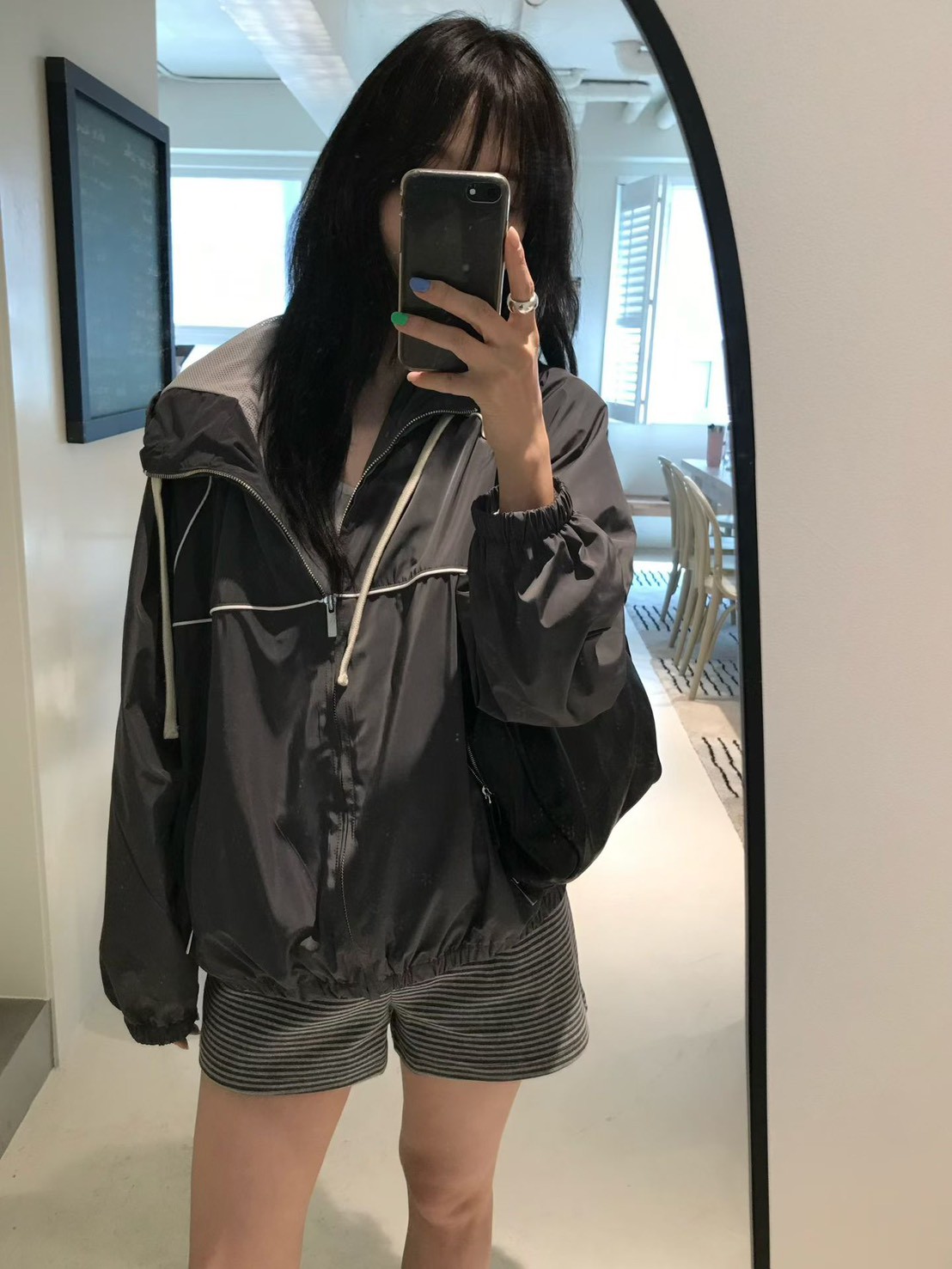 B93.小V家運動風拉鍊外套