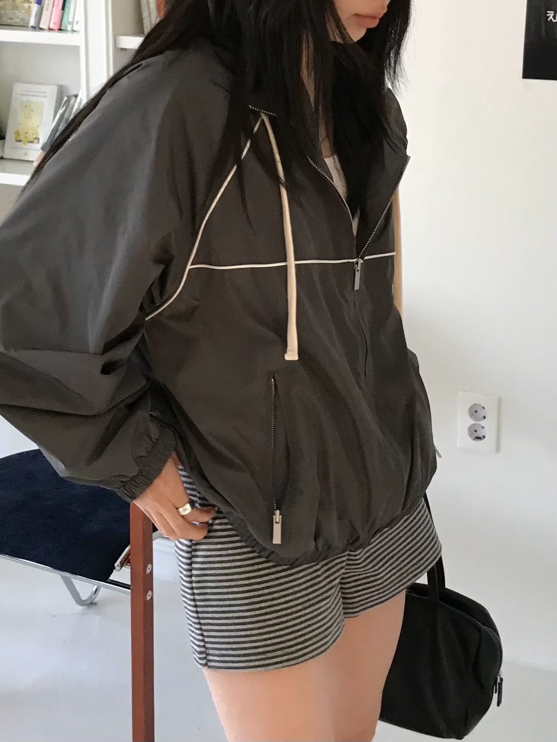 B93.小V家運動風拉鍊外套