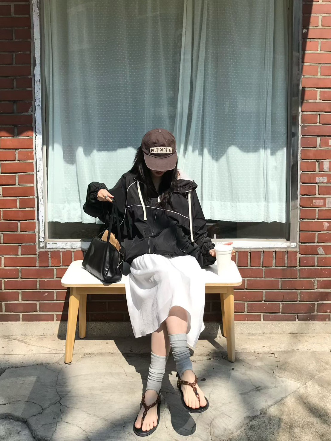 B93.小V家運動風拉鍊外套