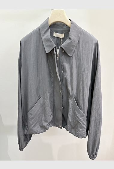 B21.低調好質感輕薄外套