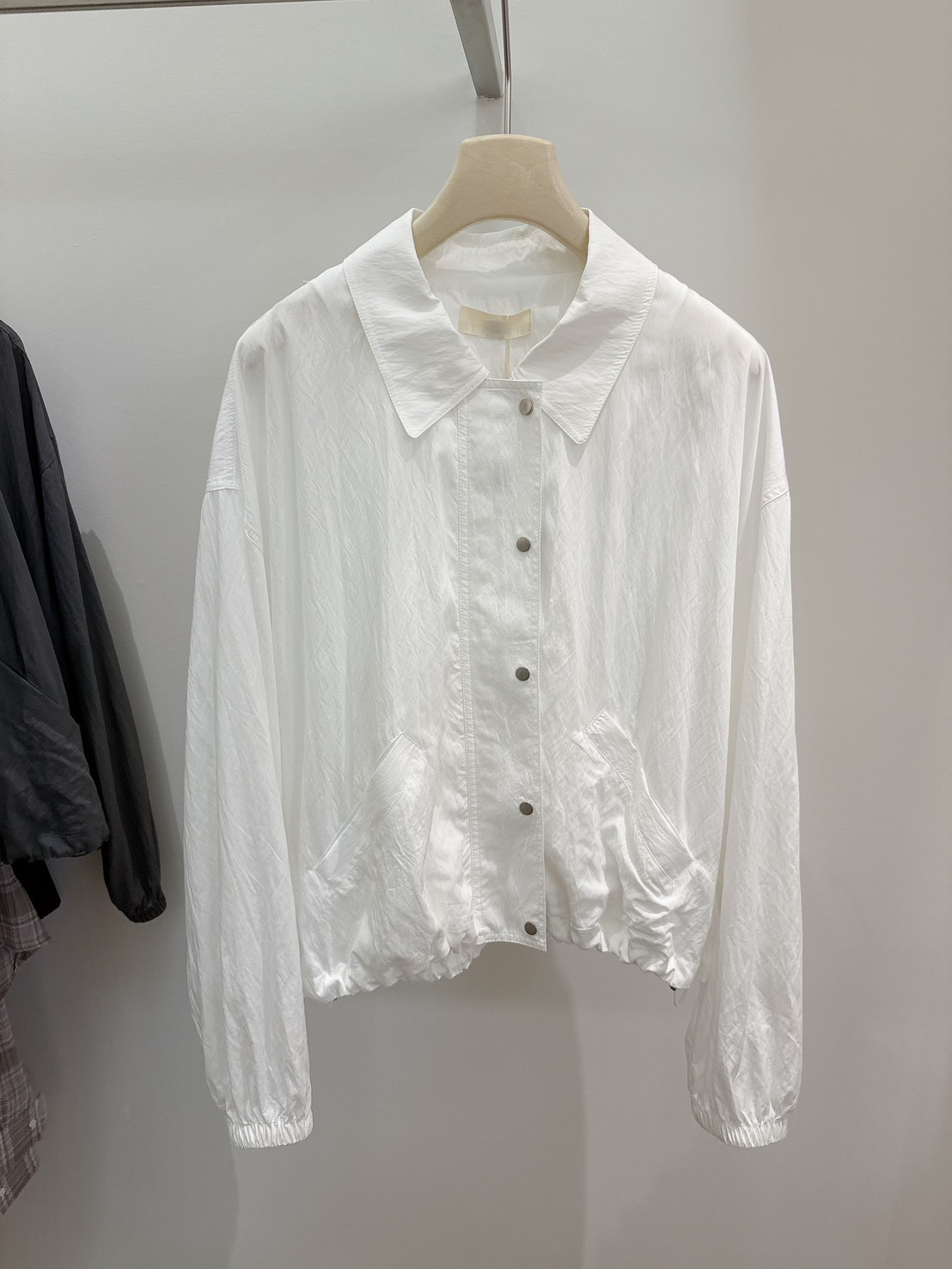 B21.低調好質感輕薄外套