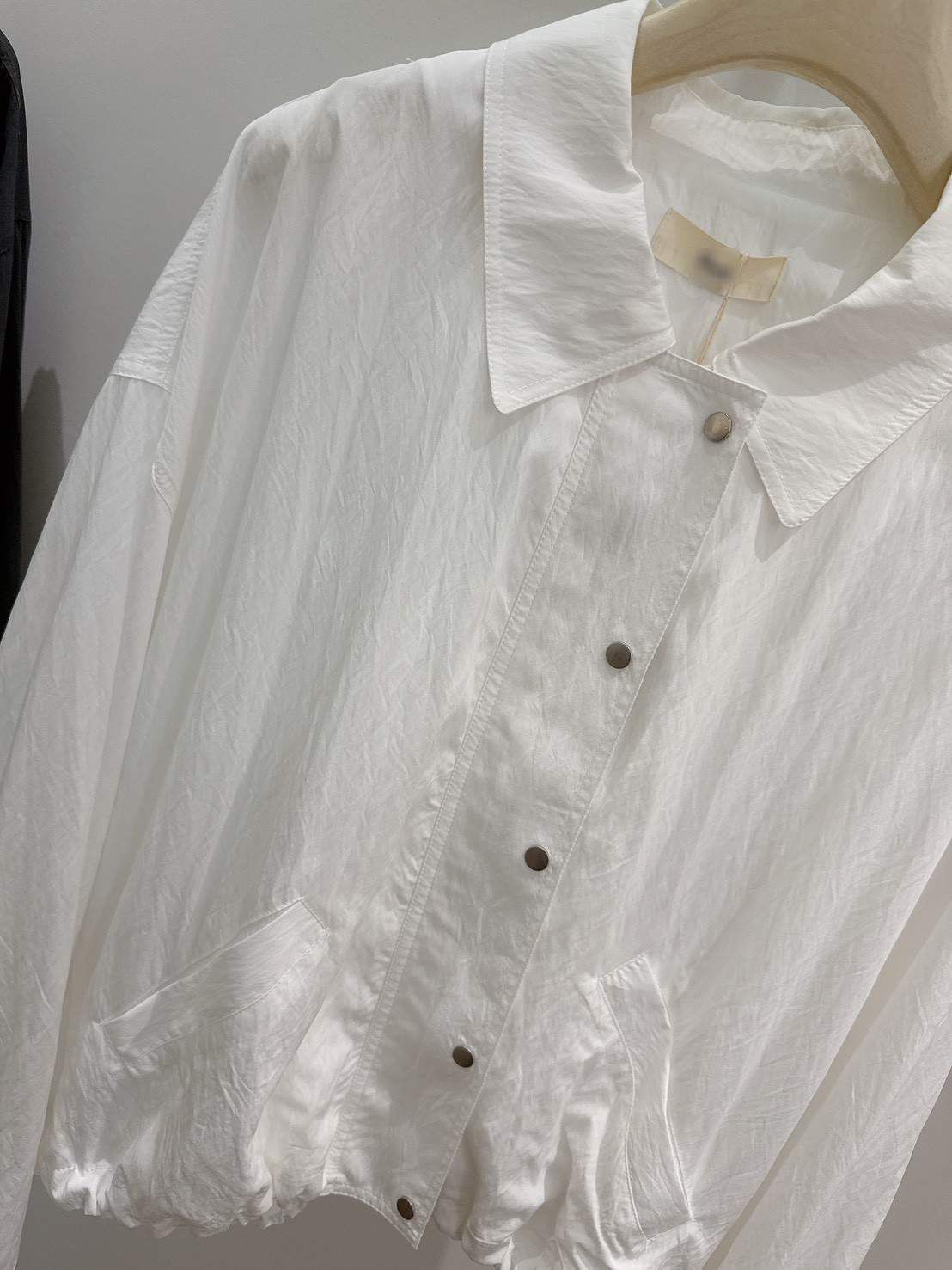 B21.低調好質感輕薄外套