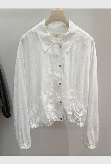 B21.低調好質感輕薄外套