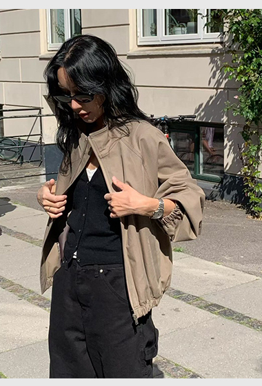 B74.小V家女孩立領拉鍊外套