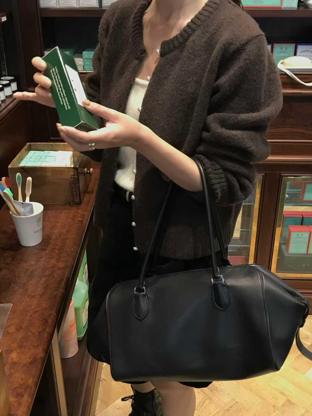 B13.小V家犛牛混紡珍珠釦外套