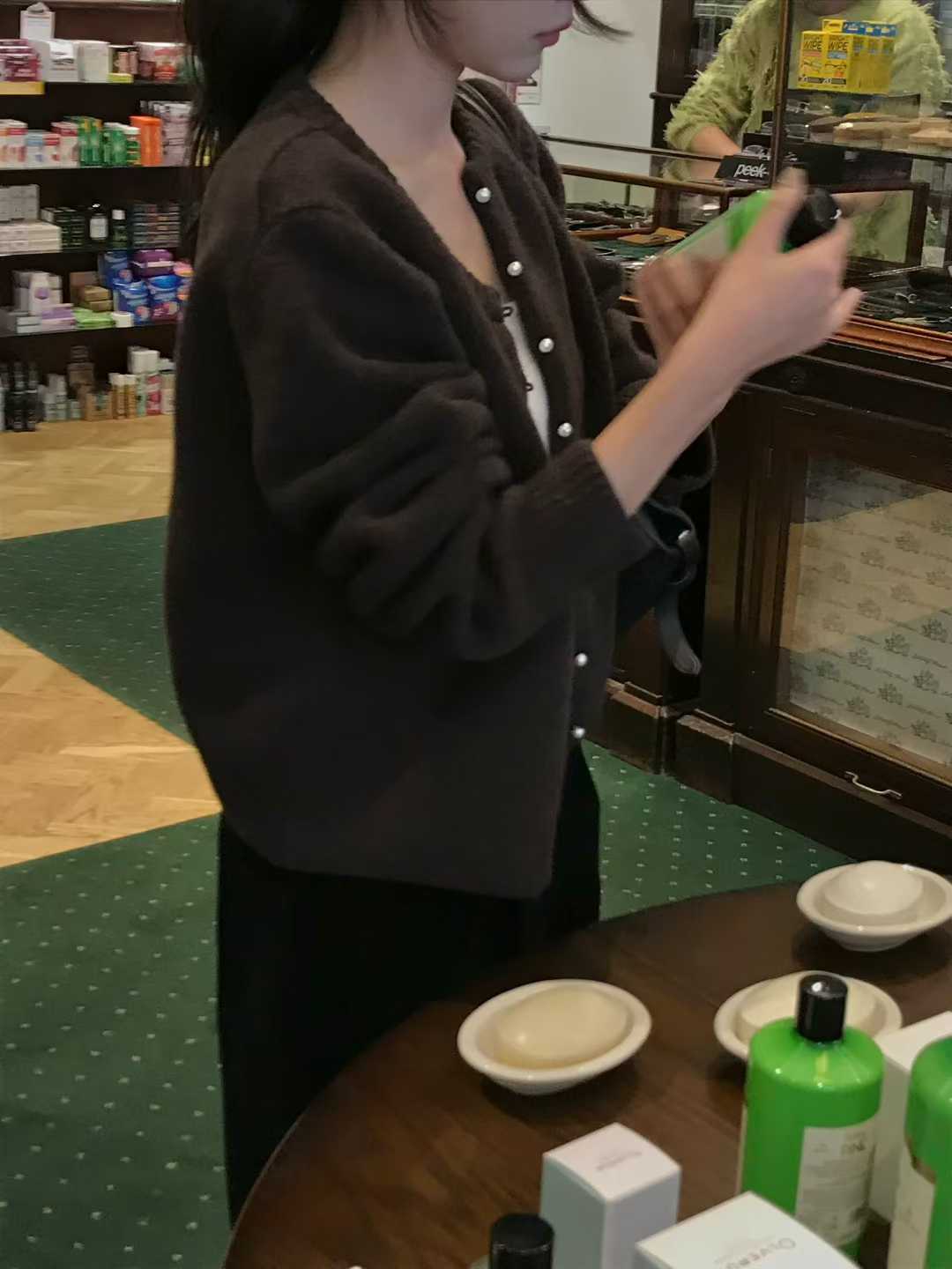 B13.小V家犛牛混紡珍珠釦外套