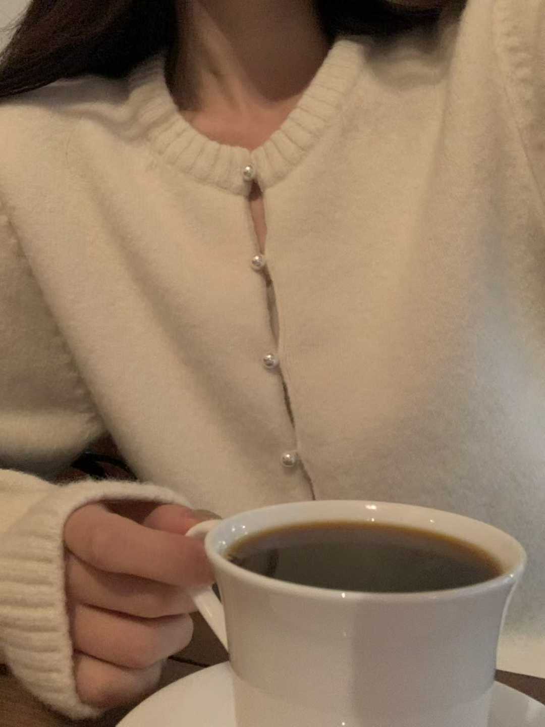 B13.小V家犛牛混紡珍珠釦外套