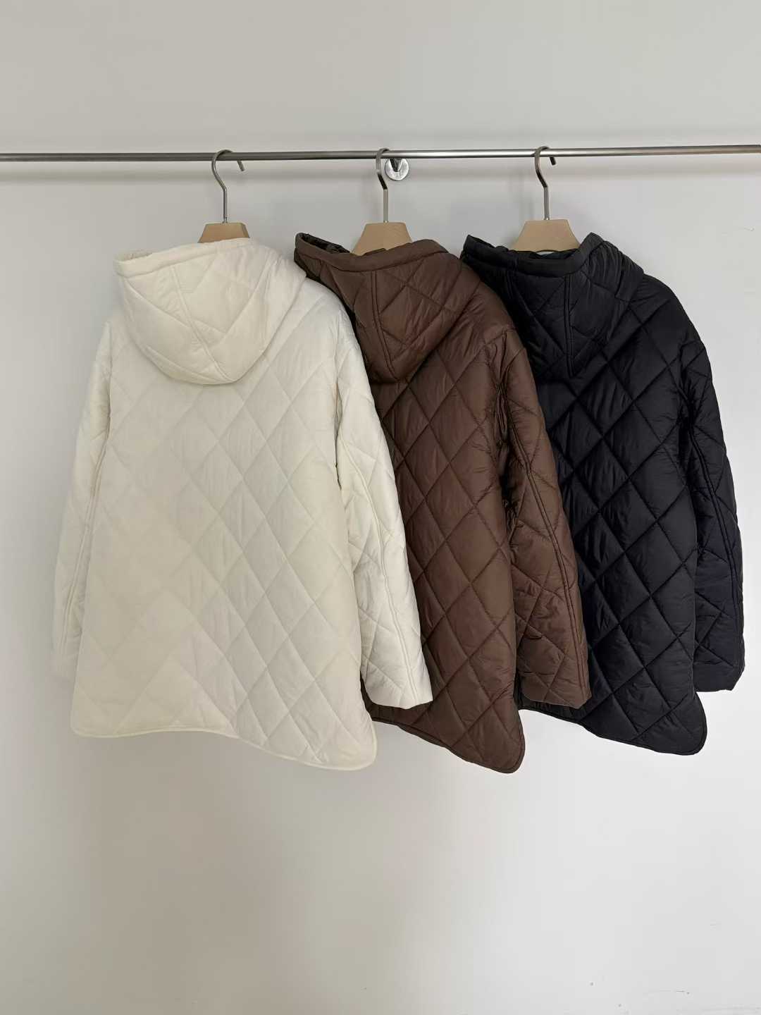 B14.小V家格紋中長連帽外套