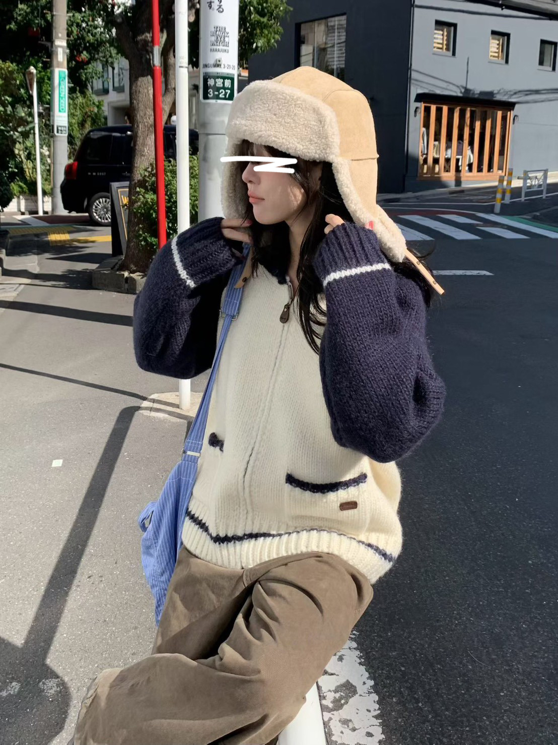 A09.小V家俏皮100%WOOL拼色拉鍊外套