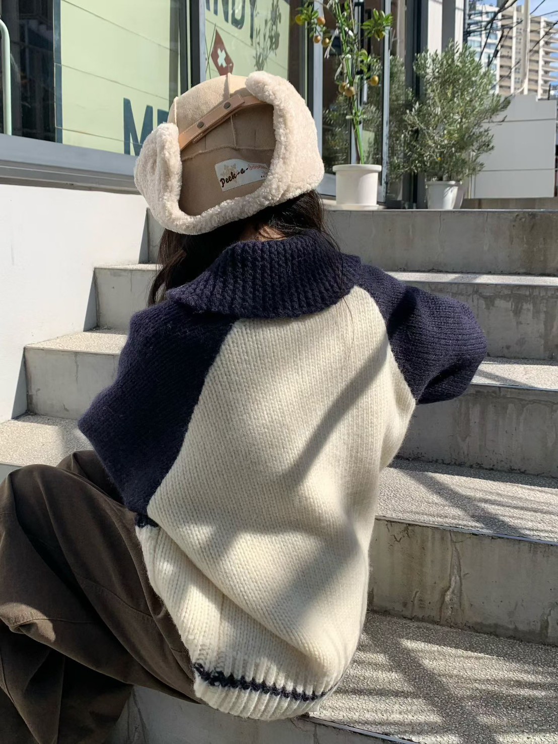 A09.小V家俏皮100%WOOL拼色拉鍊外套