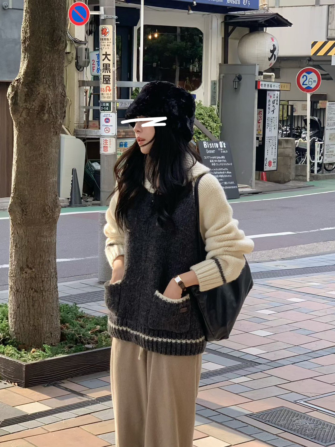 A09.小V家俏皮100%WOOL拼色拉鍊外套