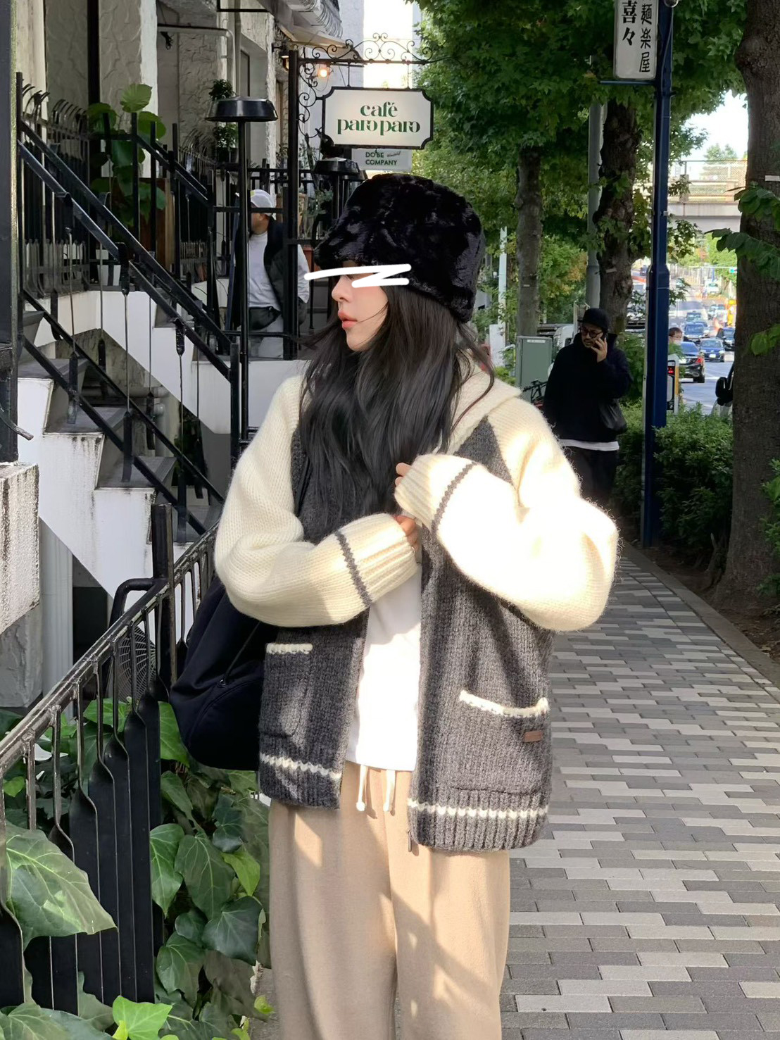 A09.小V家俏皮100%WOOL拼色拉鍊外套