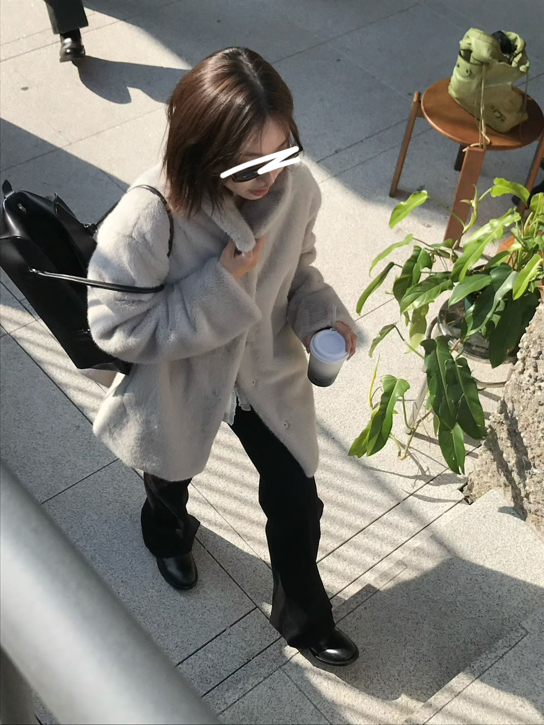 A19.小V家時髦女孩首選毛毛外套