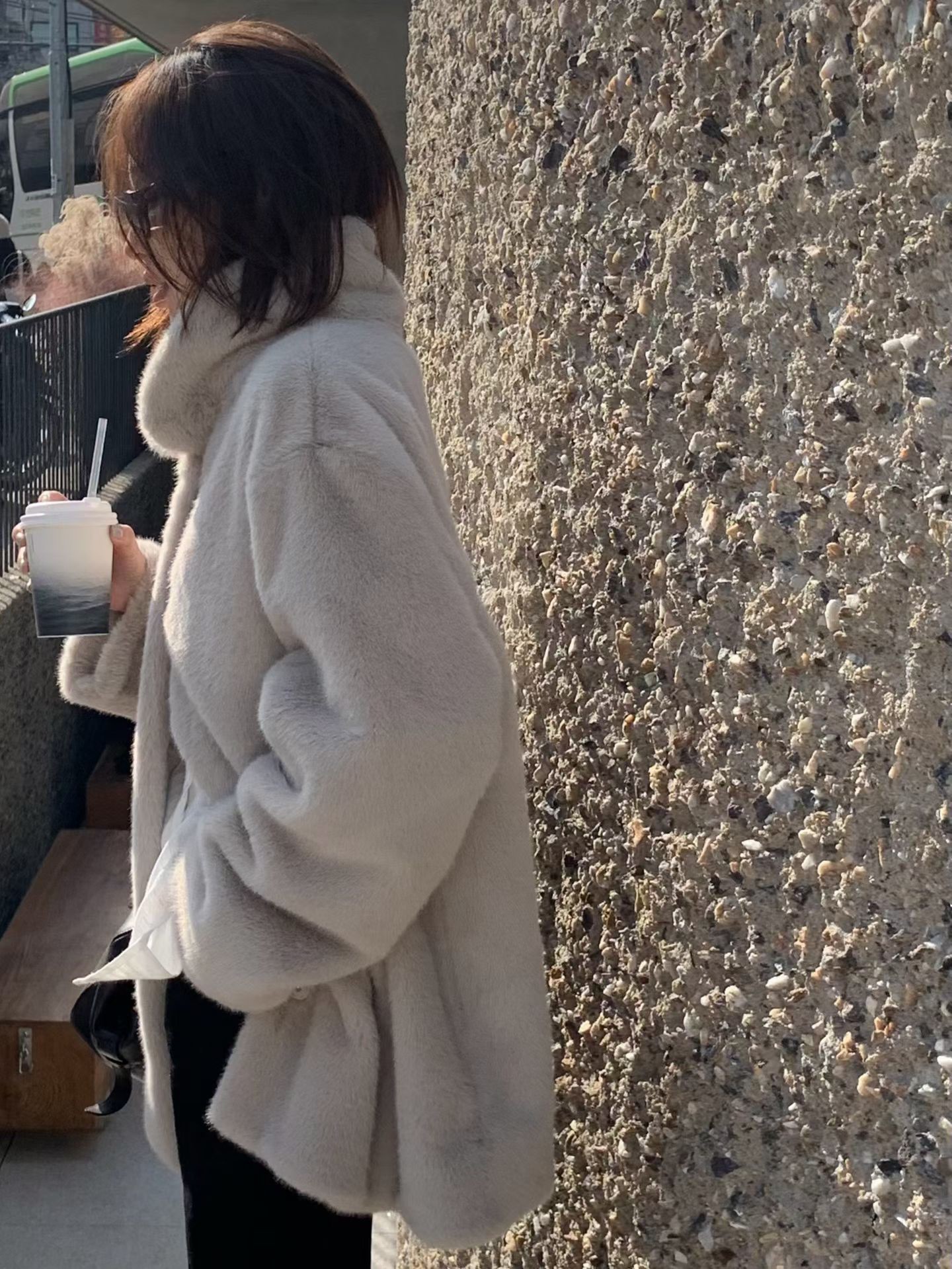 A19.小V家時髦女孩首選毛毛外套