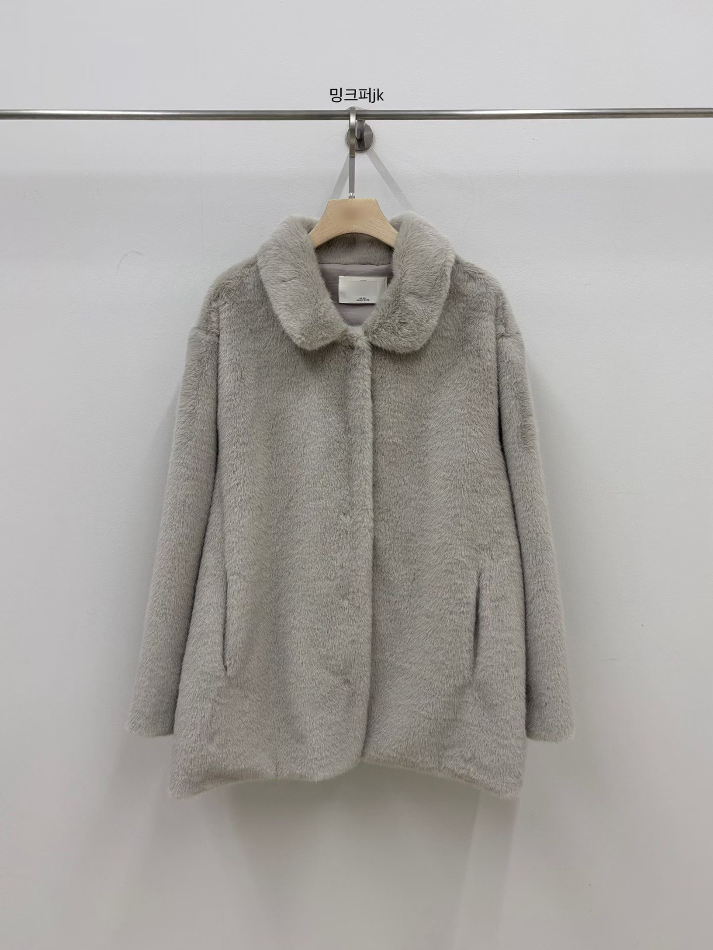 A19.小V家時髦女孩首選毛毛外套