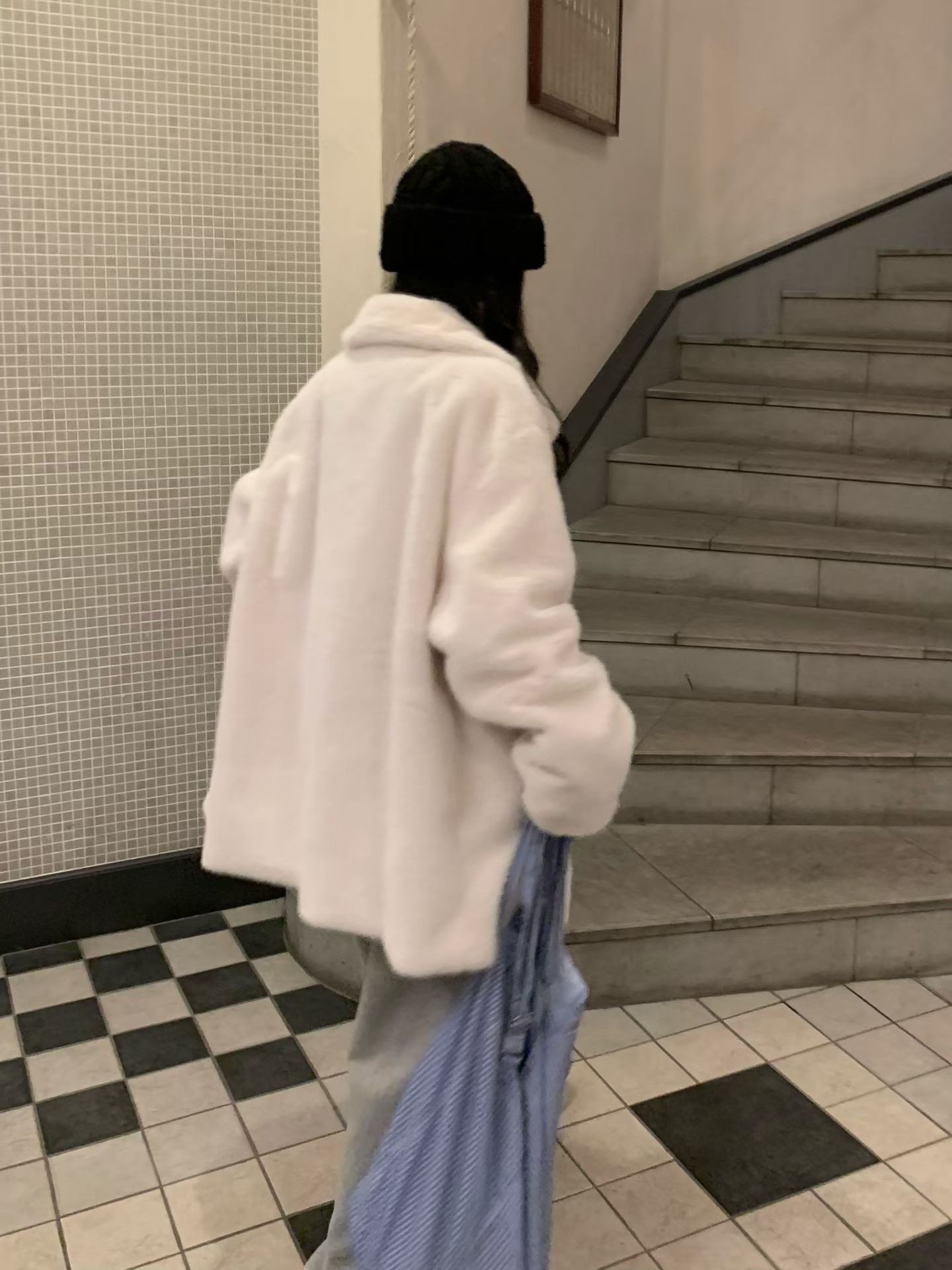 A19.小V家時髦女孩首選毛毛外套