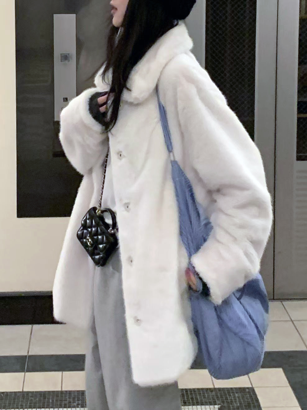 A19.小V家時髦女孩首選毛毛外套