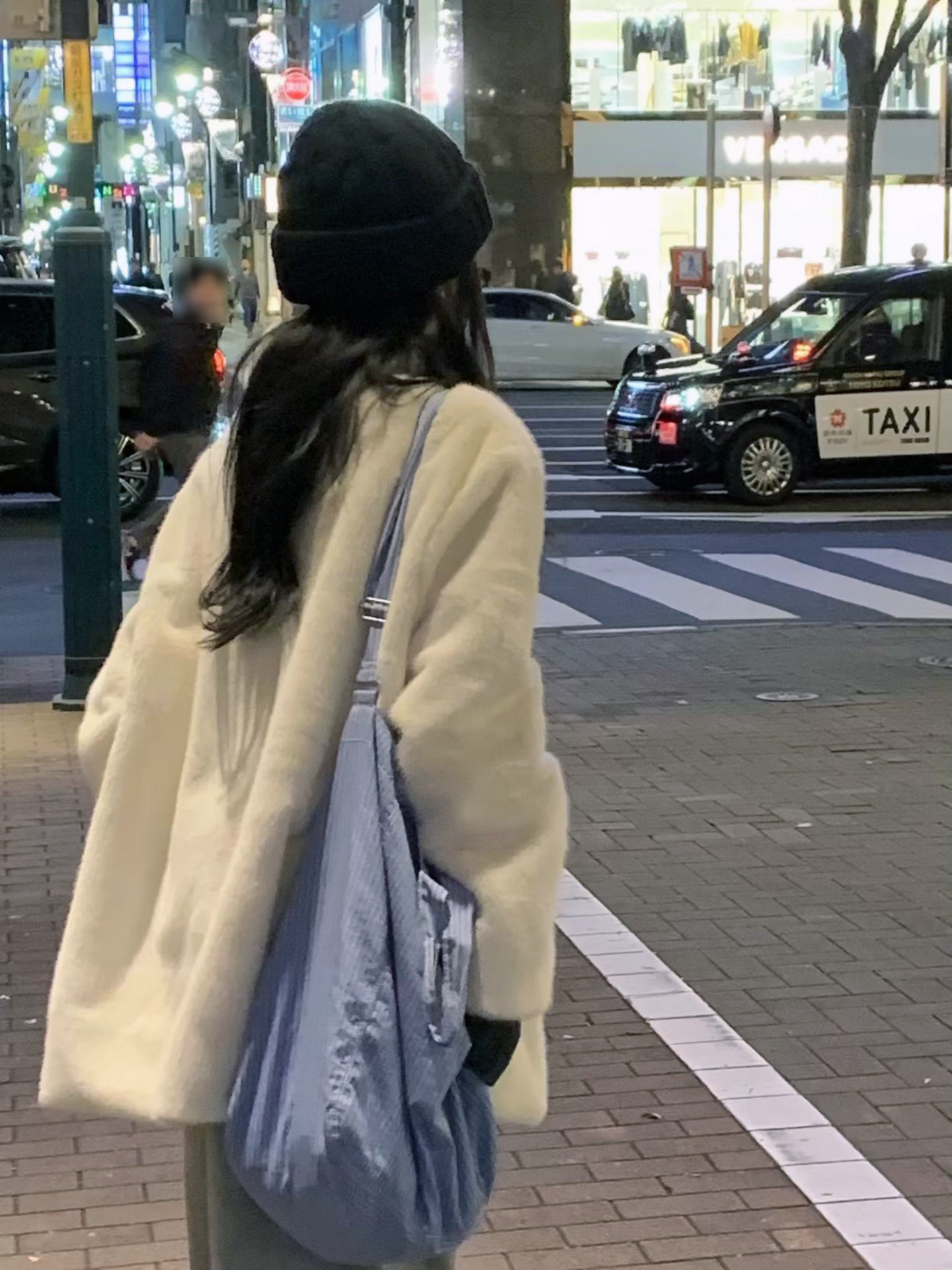 A19.小V家時髦女孩首選毛毛外套