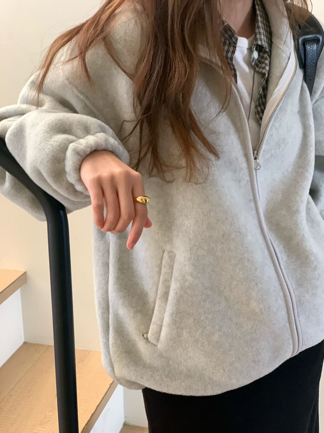 A31.大V家小繡字立領搖粒絨外套