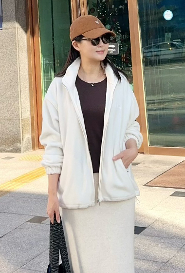 A31.大V家小繡字立領搖粒絨外套