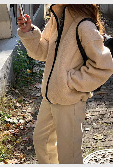 A27.大V家75%WOOL絨毛拉鍊外套